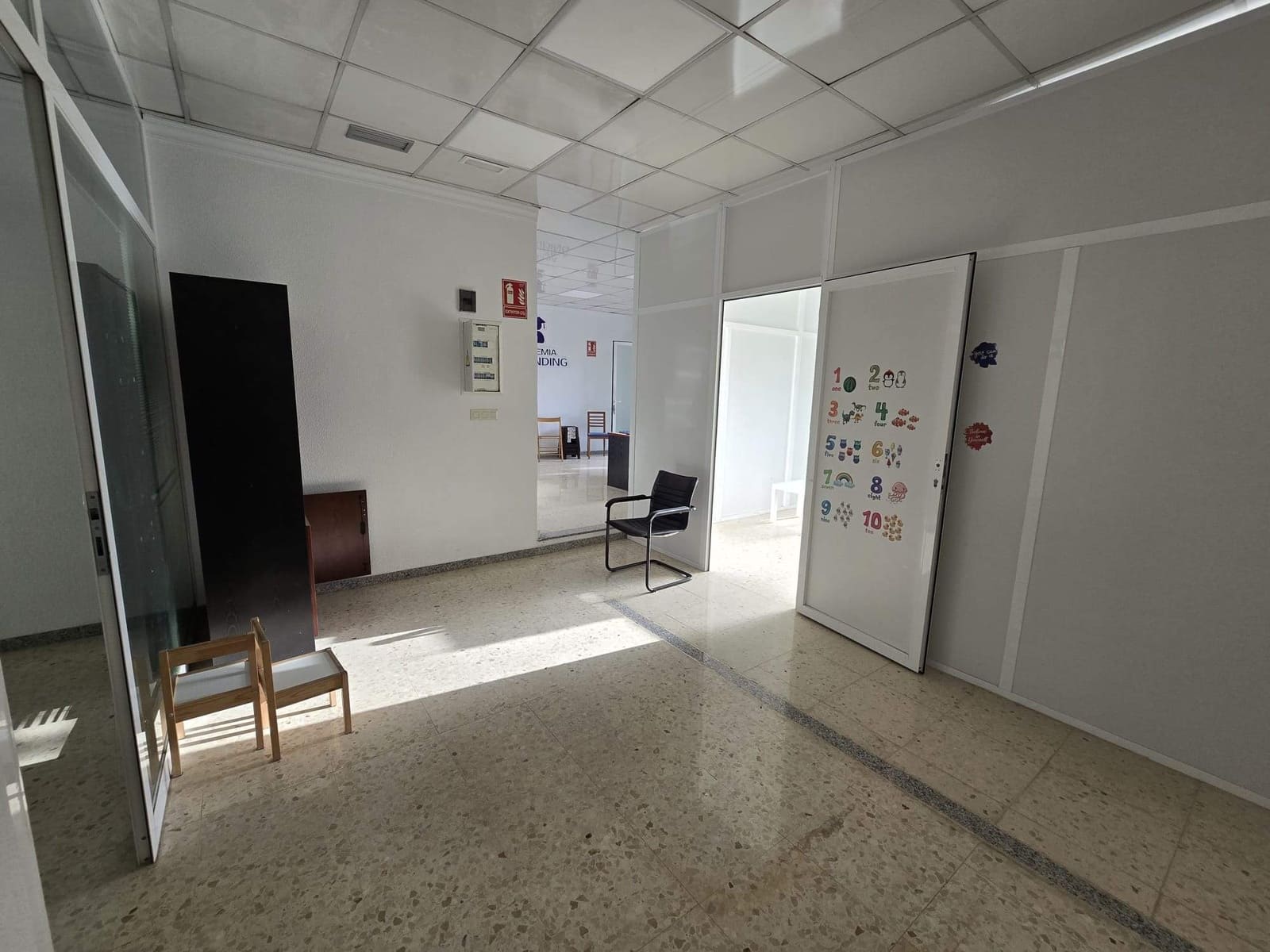 Commercial for rent in Benidorm - € 2,000 (Ref: 9317995)