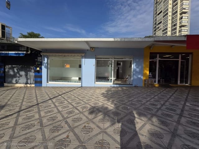 Commercial for rent in Benidorm - € 2,000 (Ref: 9317995)