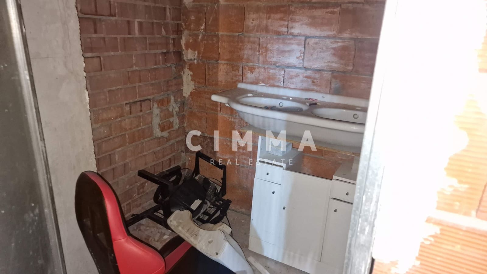 Local Comercial en Calpe / Calp en venta con garaje - 265.000 € (Ref: 9318001)