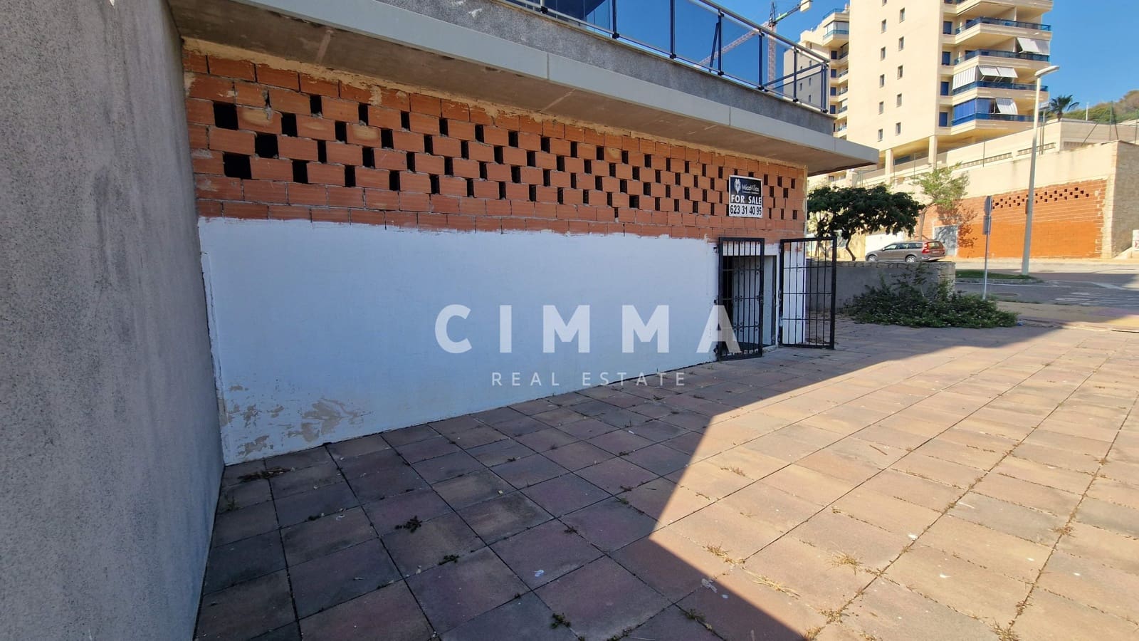 Local Comercial en Calpe / Calp en venta con garaje - 265.000 € (Ref: 9318001)