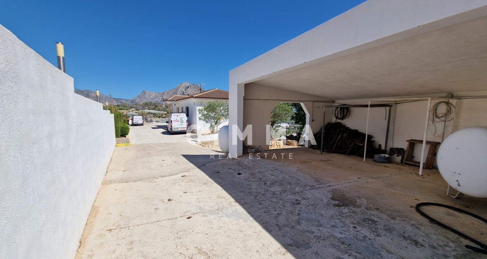 3 slaapkamer Villa te koop in Callosa d'En Sarria met garage - € 650.000 (Ref: 9318002)