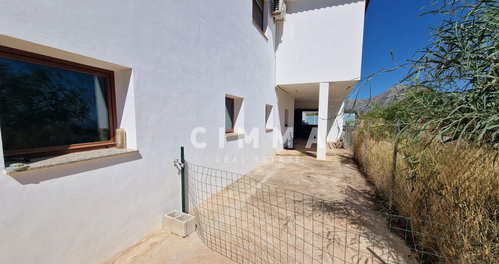 3 slaapkamer Villa te koop in Callosa d'En Sarria met garage - € 650.000 (Ref: 9318002)