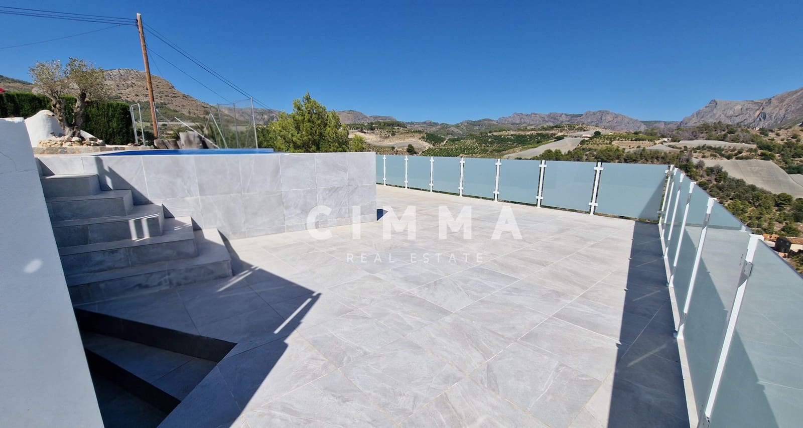 3 slaapkamer Villa te koop in Callosa d'En Sarria met garage - € 650.000 (Ref: 9318002)