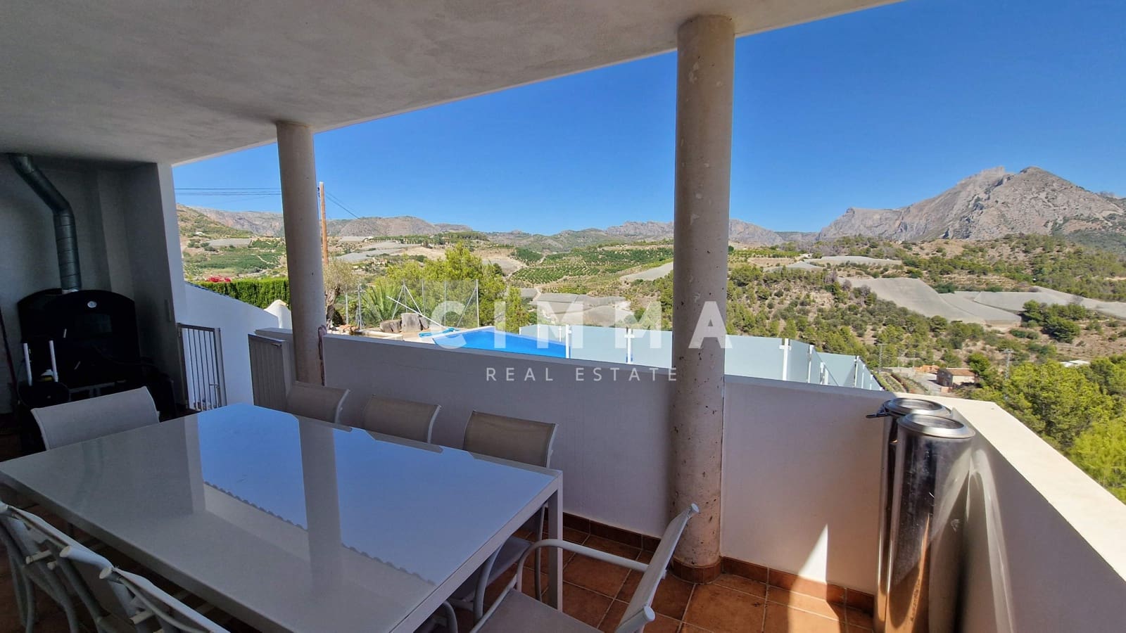 3 slaapkamer Villa te koop in Callosa d'En Sarria met garage - € 650.000 (Ref: 9318002)