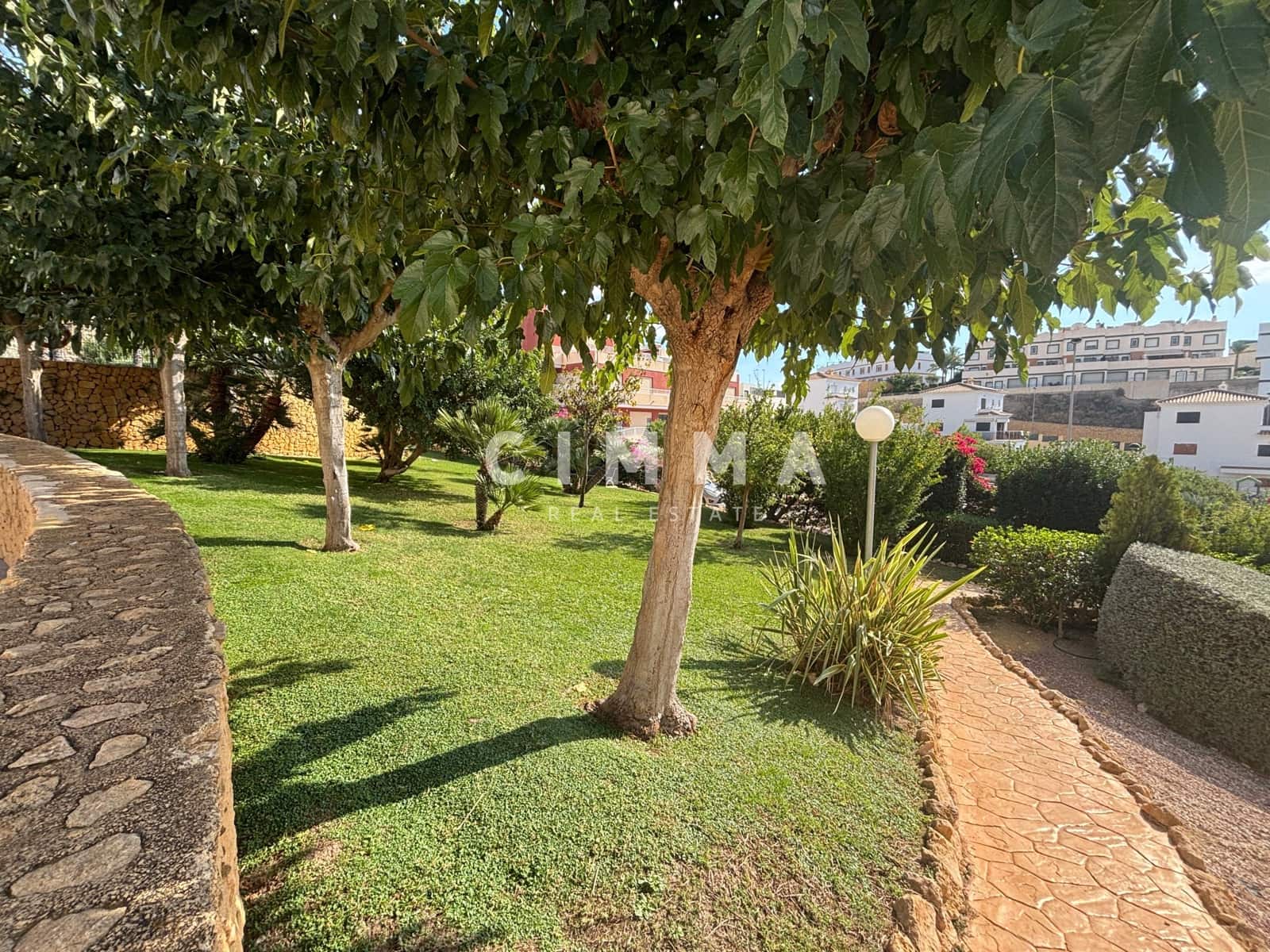 3 bedroom Villa for sale in Finestrat with pool - € 350,000 (Ref: 9326635)