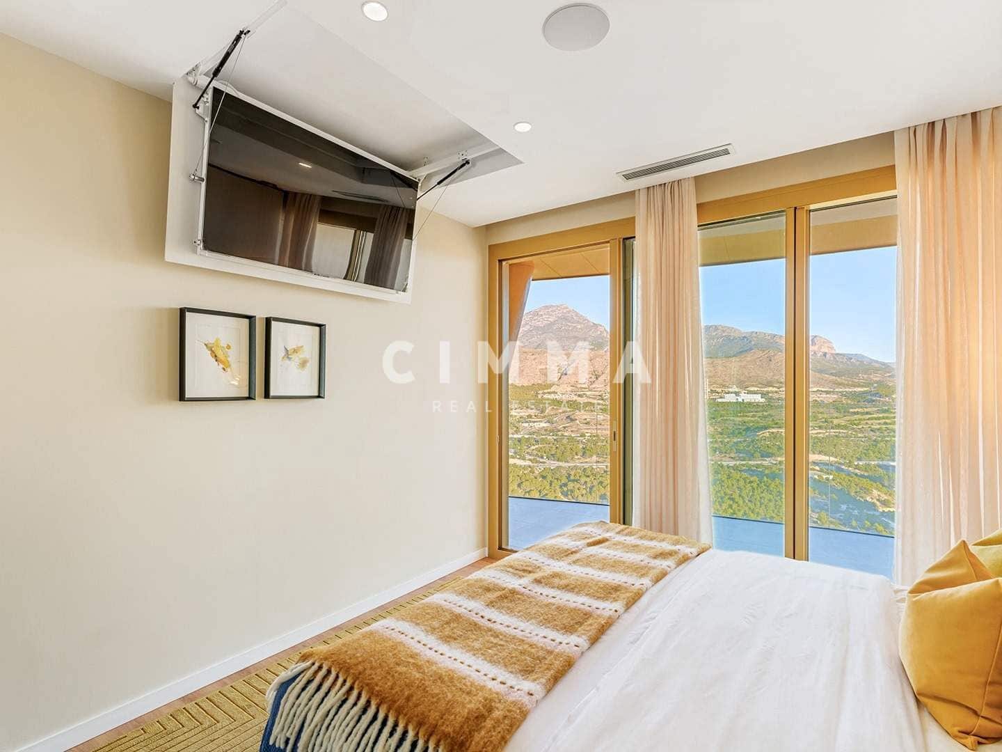 4 sypialnia Penthouse na sprzedaż w Benidorm - 2 500 000 € (Ref: 9330829)