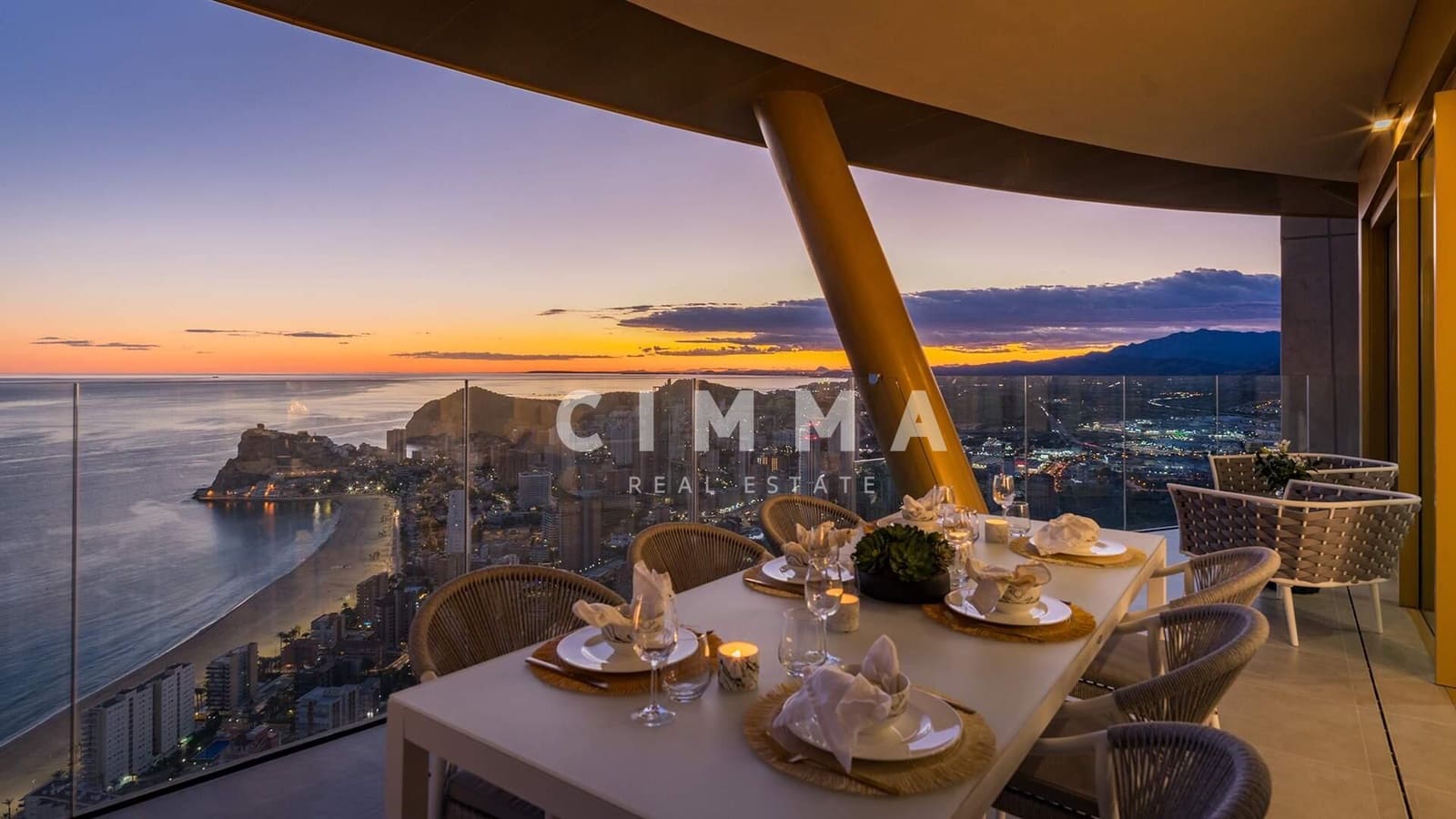 4 sypialnia Penthouse na sprzedaż w Benidorm - 2 500 000 € (Ref: 9330829)