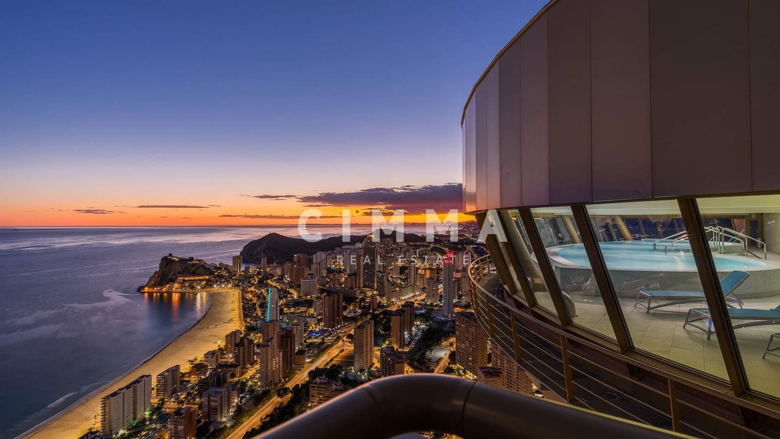 4 sypialnia Penthouse na sprzedaż w Benidorm - 2 500 000 € (Ref: 9330829)