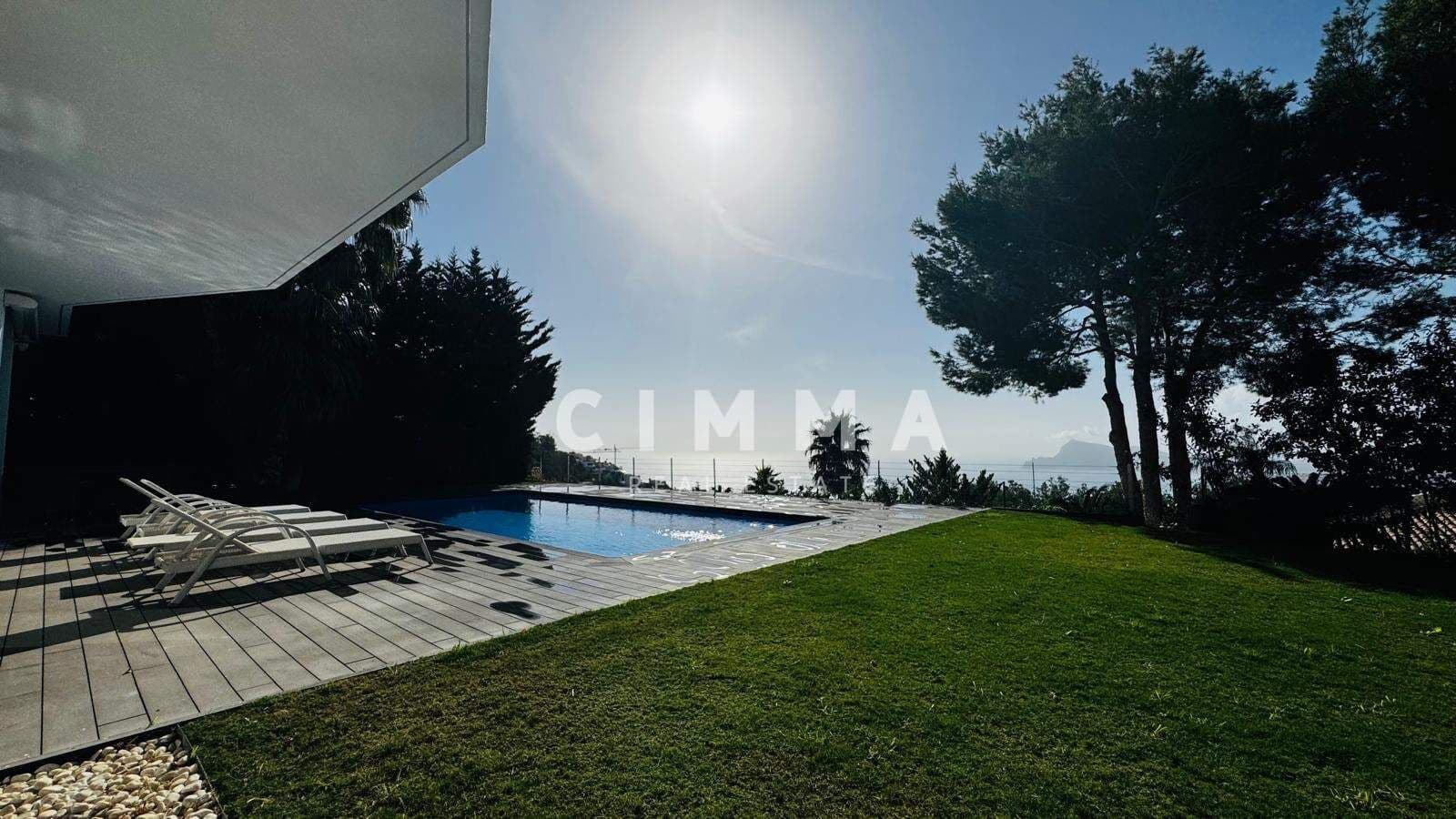 5 bedroom Villa for sale in Altea with garage - € 2,180,000 (Ref: 9330831)