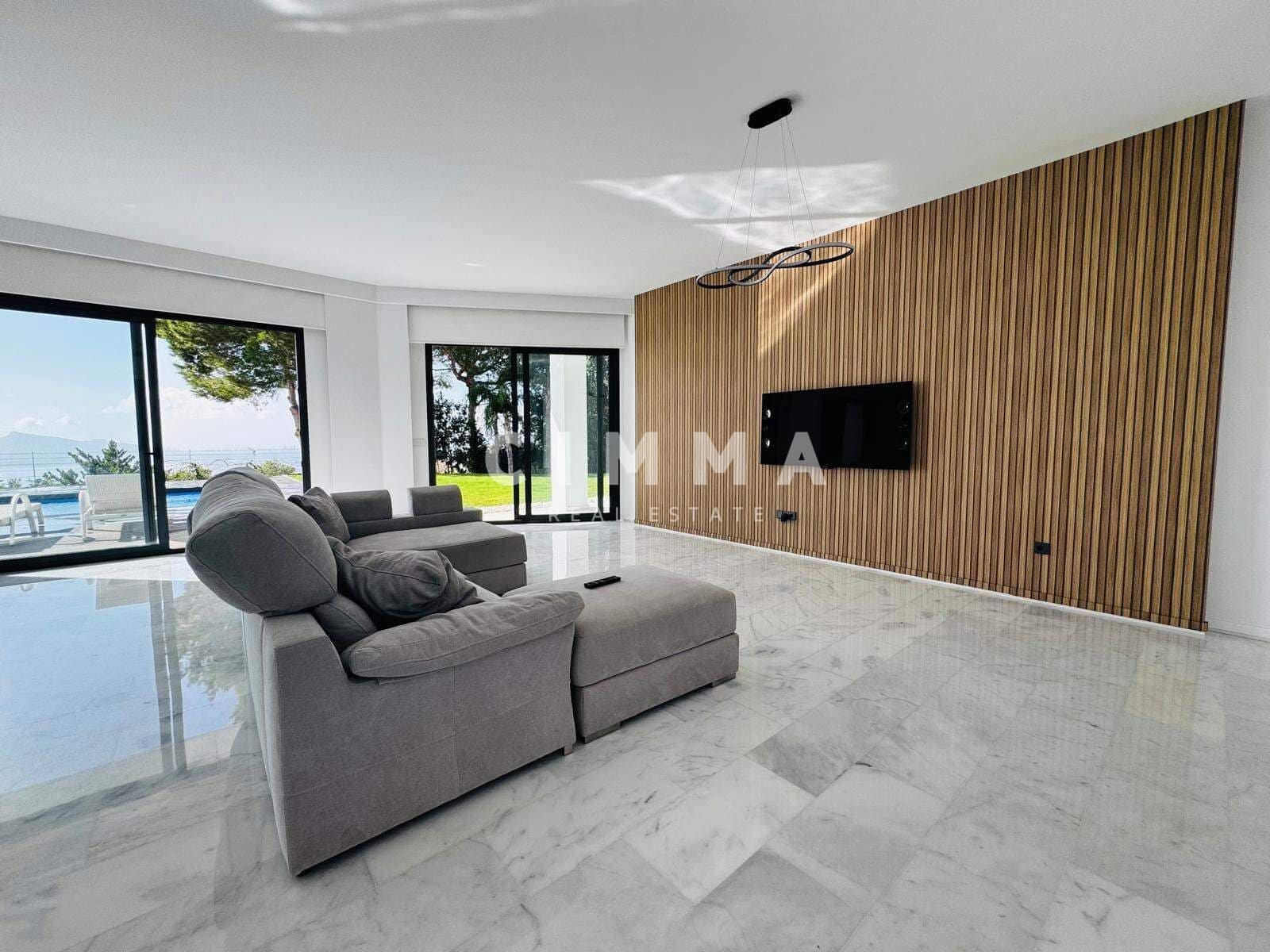 5 bedroom Villa for sale in Altea with garage - € 2,180,000 (Ref: 9330831)