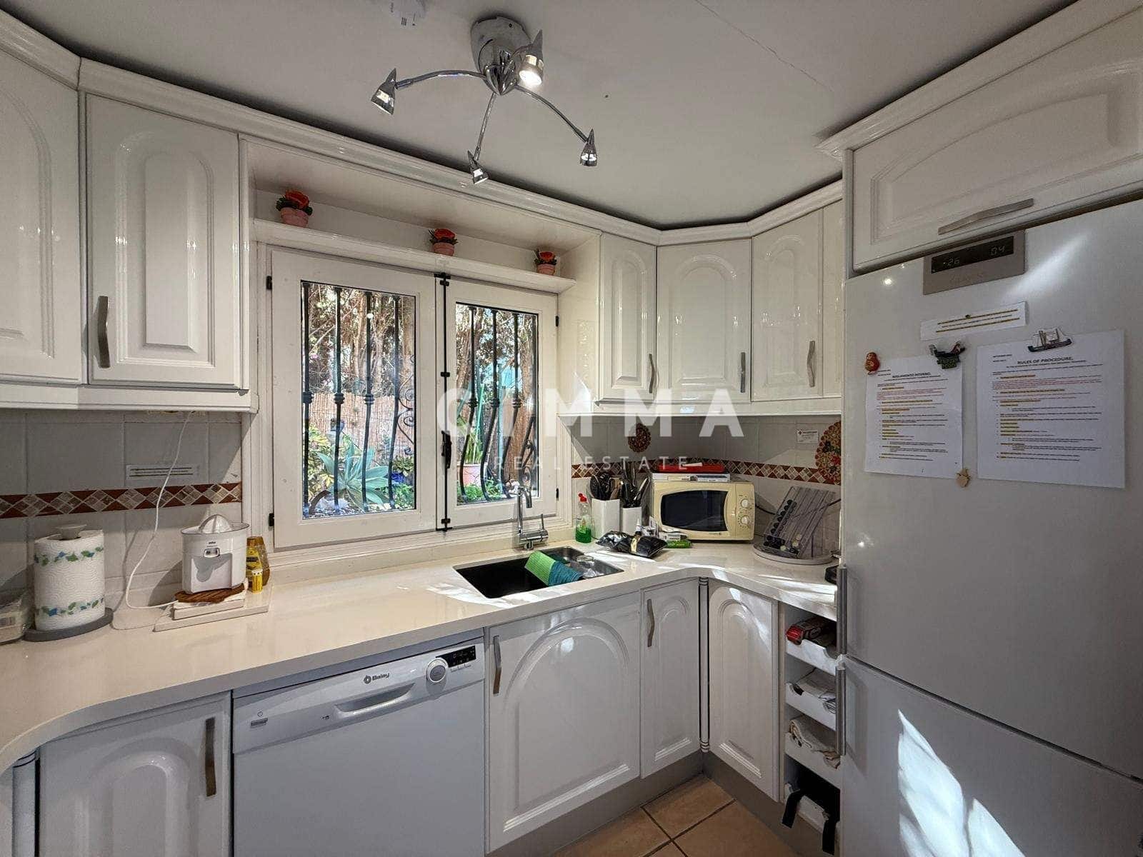 3 bedroom Villa for sale in Altea with garage - € 850,000 (Ref: 9330832)