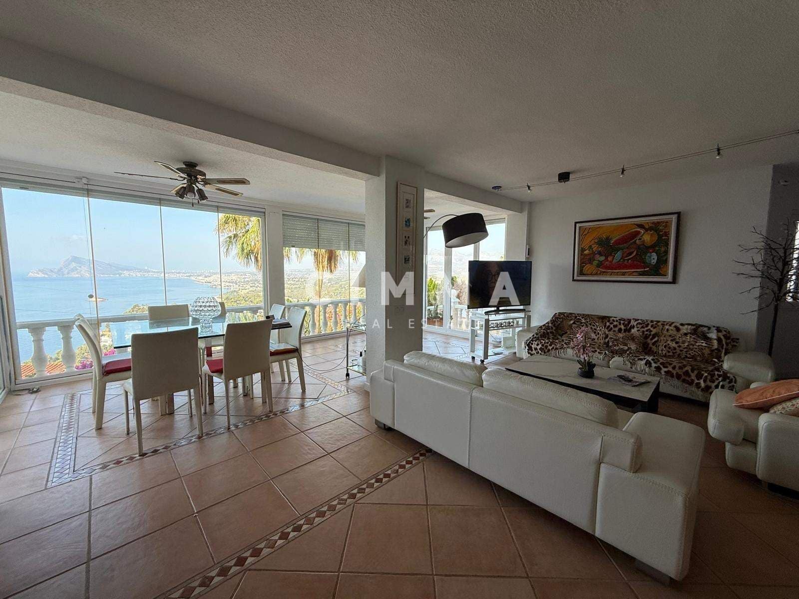 3 bedroom Villa for sale in Altea with garage - € 850,000 (Ref: 9330832)