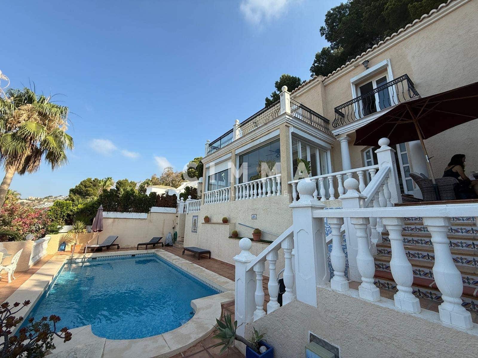 3 bedroom Villa for sale in Altea with garage - € 850,000 (Ref: 9330832)