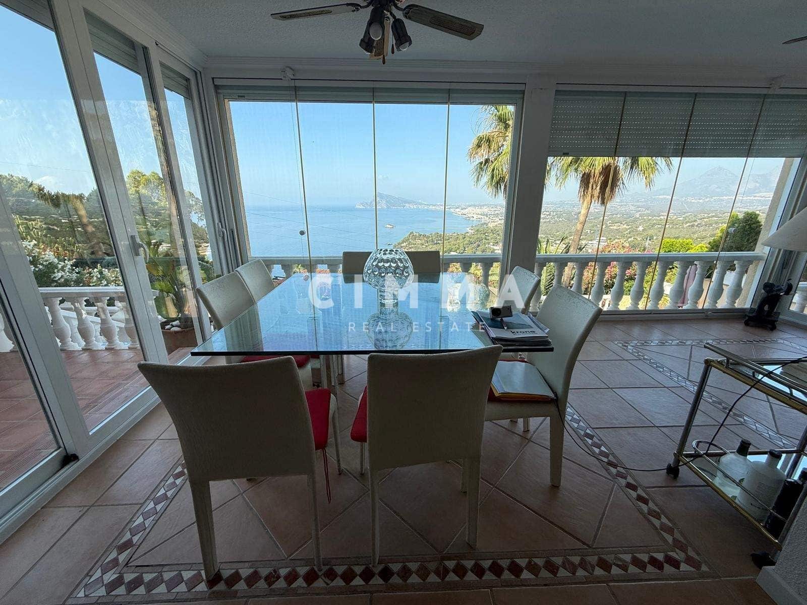 3 bedroom Villa for sale in Altea with garage - € 850,000 (Ref: 9330832)