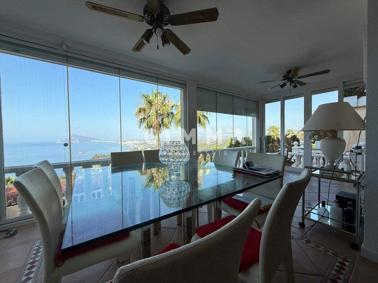 3 bedroom Villa for sale in Altea with garage - € 850,000 (Ref: 9330832)