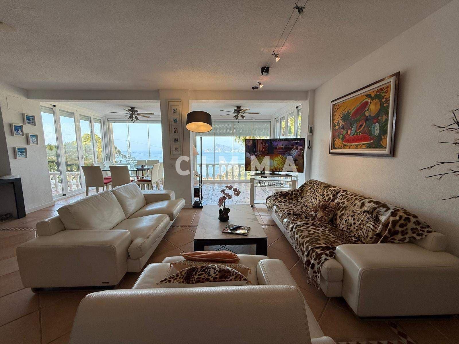3 bedroom Villa for sale in Altea with garage - € 850,000 (Ref: 9330832)