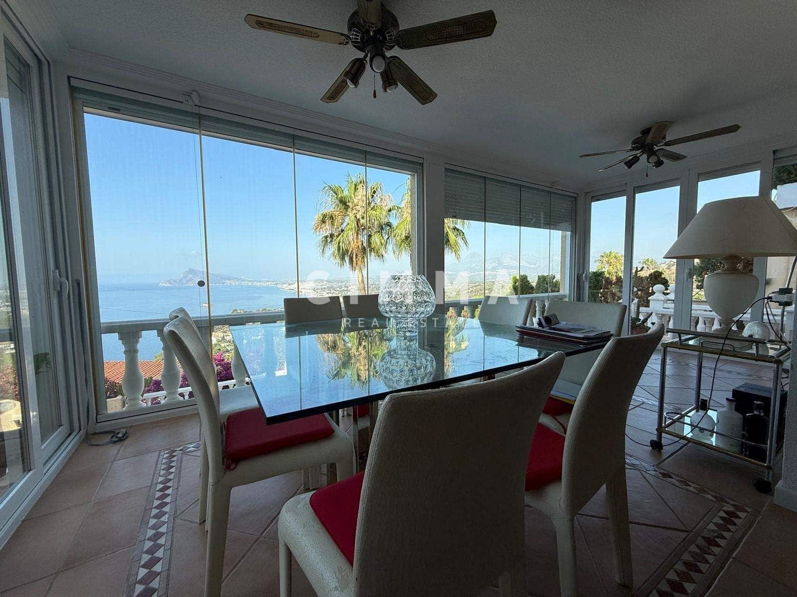 3 bedroom Villa for sale in Altea with garage - € 850,000 (Ref: 9330832)