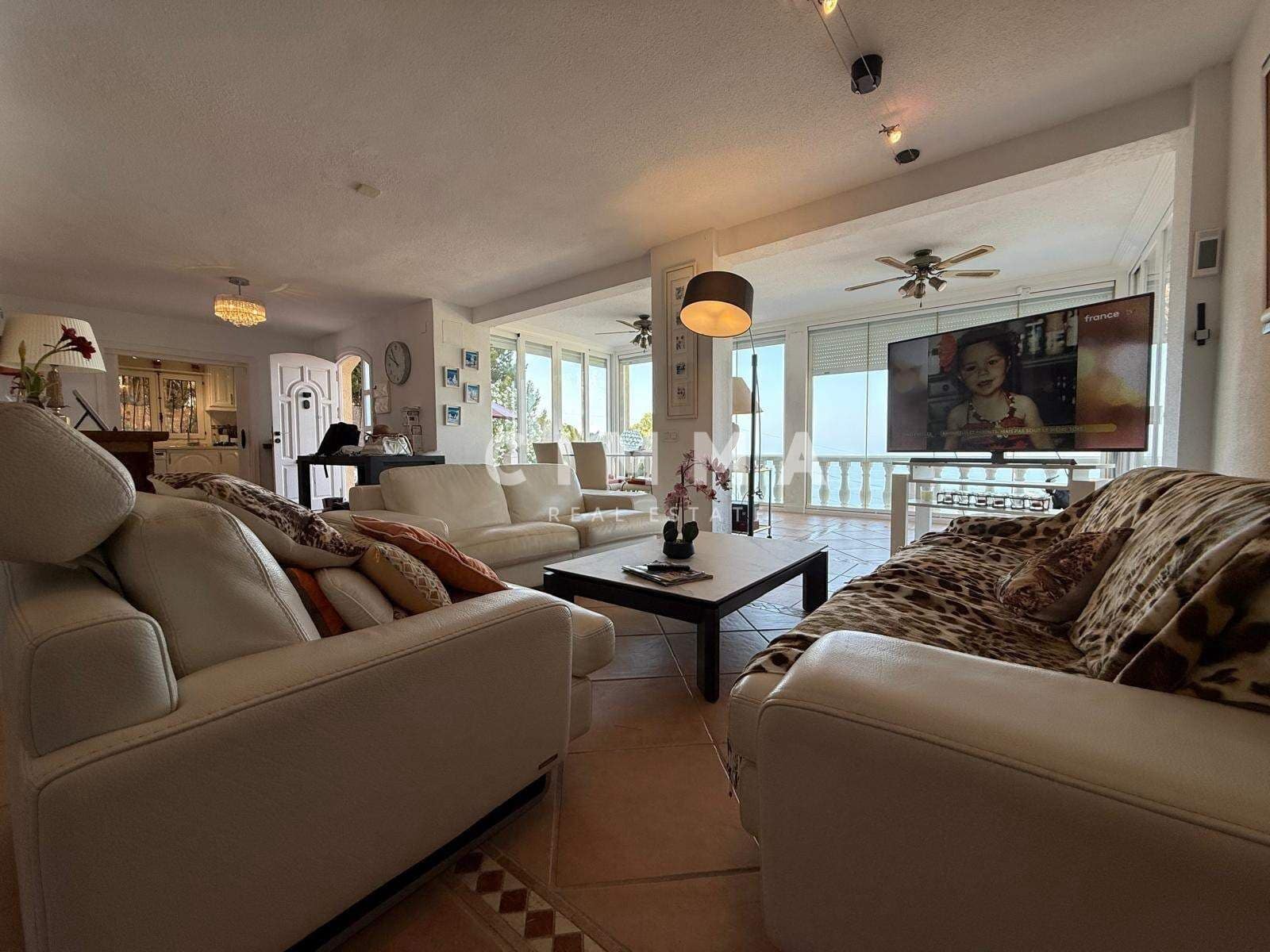 3 bedroom Villa for sale in Altea with garage - € 850,000 (Ref: 9330832)