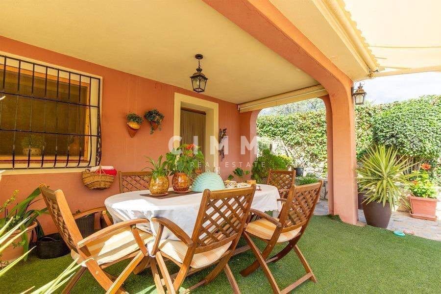 4 bedroom Villa for sale in Finestrat with pool - € 470,000 (Ref: 9330833)