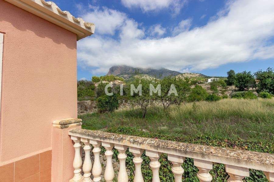 4 bedroom Villa for sale in Finestrat with pool - € 470,000 (Ref: 9330833)