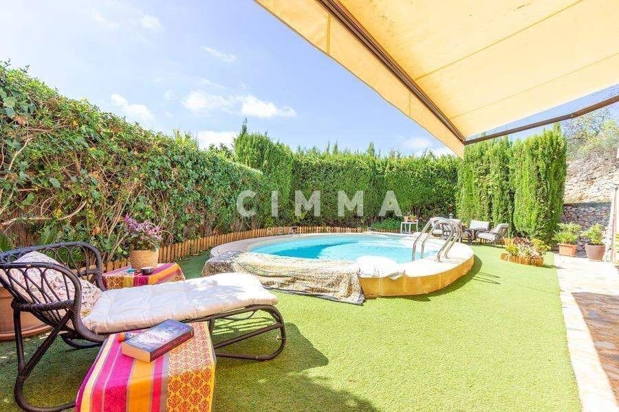 4 bedroom Villa for sale in Finestrat with pool - € 470,000 (Ref: 9330833)