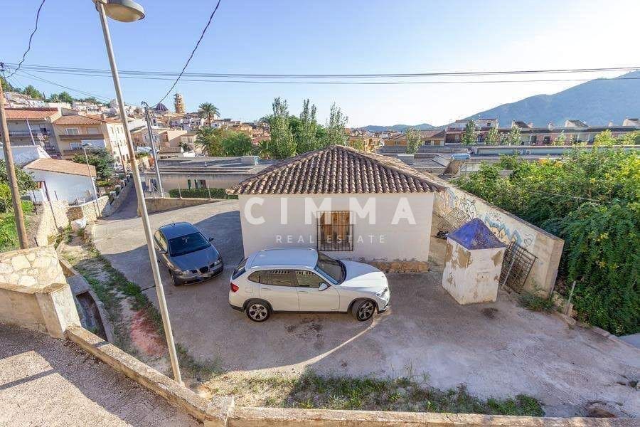 4 bedroom Villa for sale in Finestrat with pool - € 470,000 (Ref: 9330833)