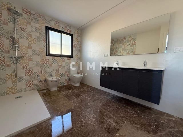 Chalet de 4 habitaciones en La Nucia en venta con garaje - 950.000 € (Ref: 9335190)