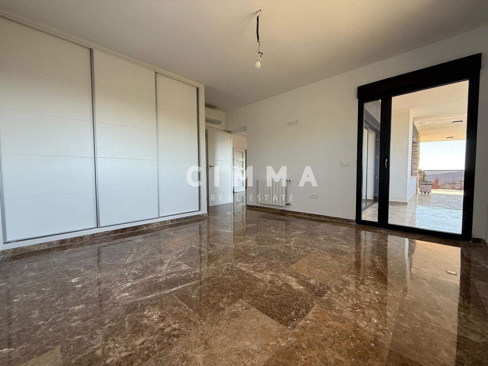 Chalet de 4 habitaciones en La Nucia en venta con garaje - 950.000 € (Ref: 9335190)