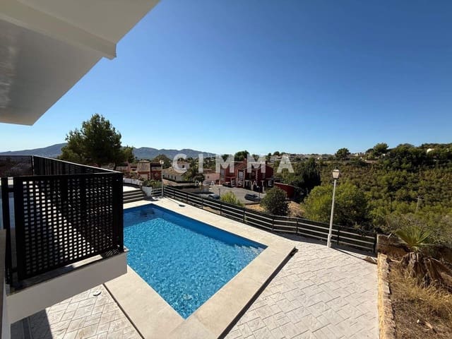 Chalet de 4 habitaciones en La Nucia en venta con garaje - 950.000 € (Ref: 9335190)