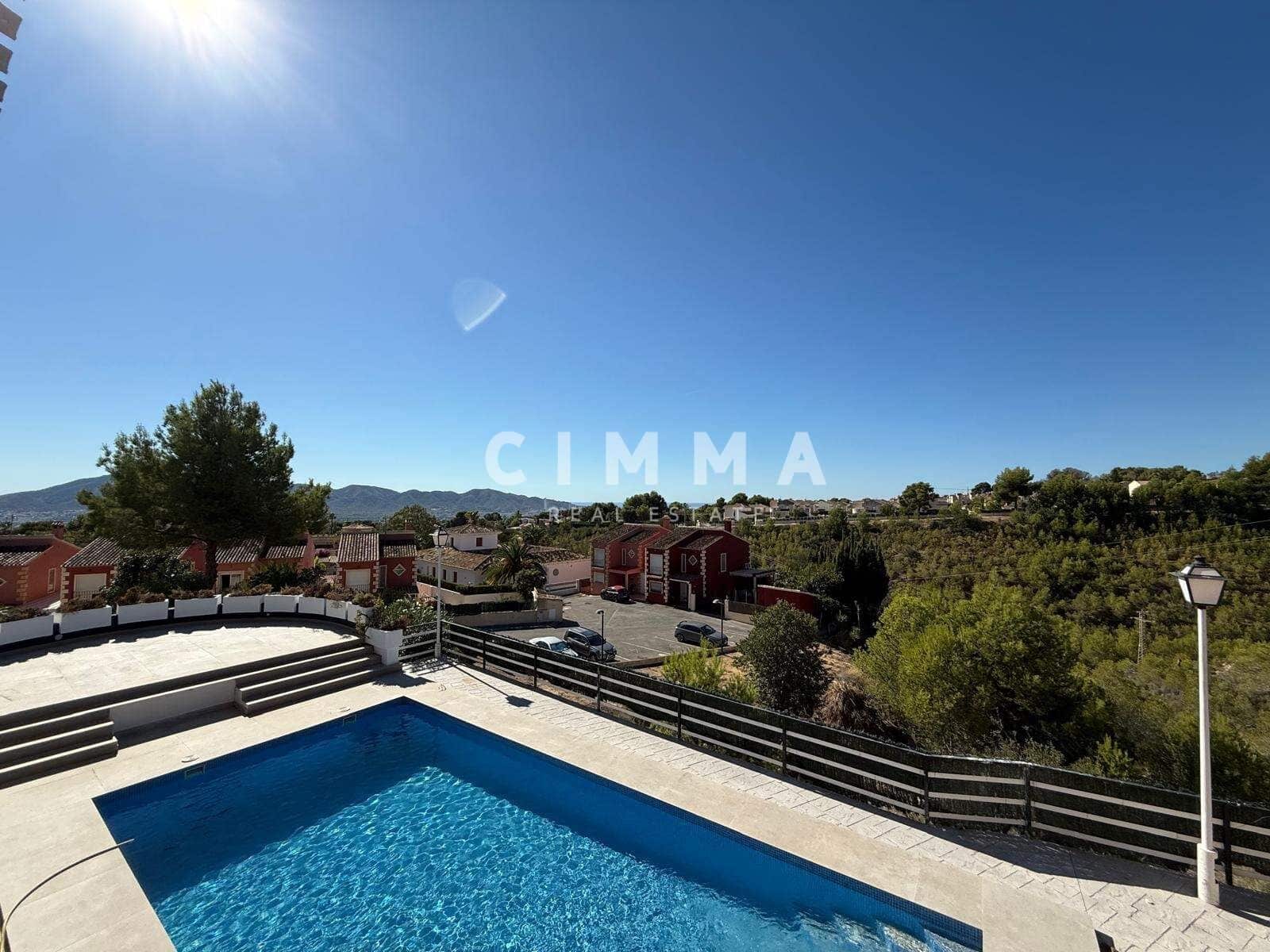 Chalet de 4 habitaciones en La Nucia en venta con garaje - 950.000 € (Ref: 9335190)