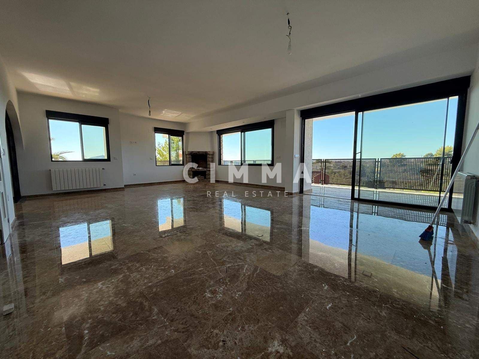 Chalet de 4 habitaciones en La Nucia en venta con garaje - 950.000 € (Ref: 9335190)