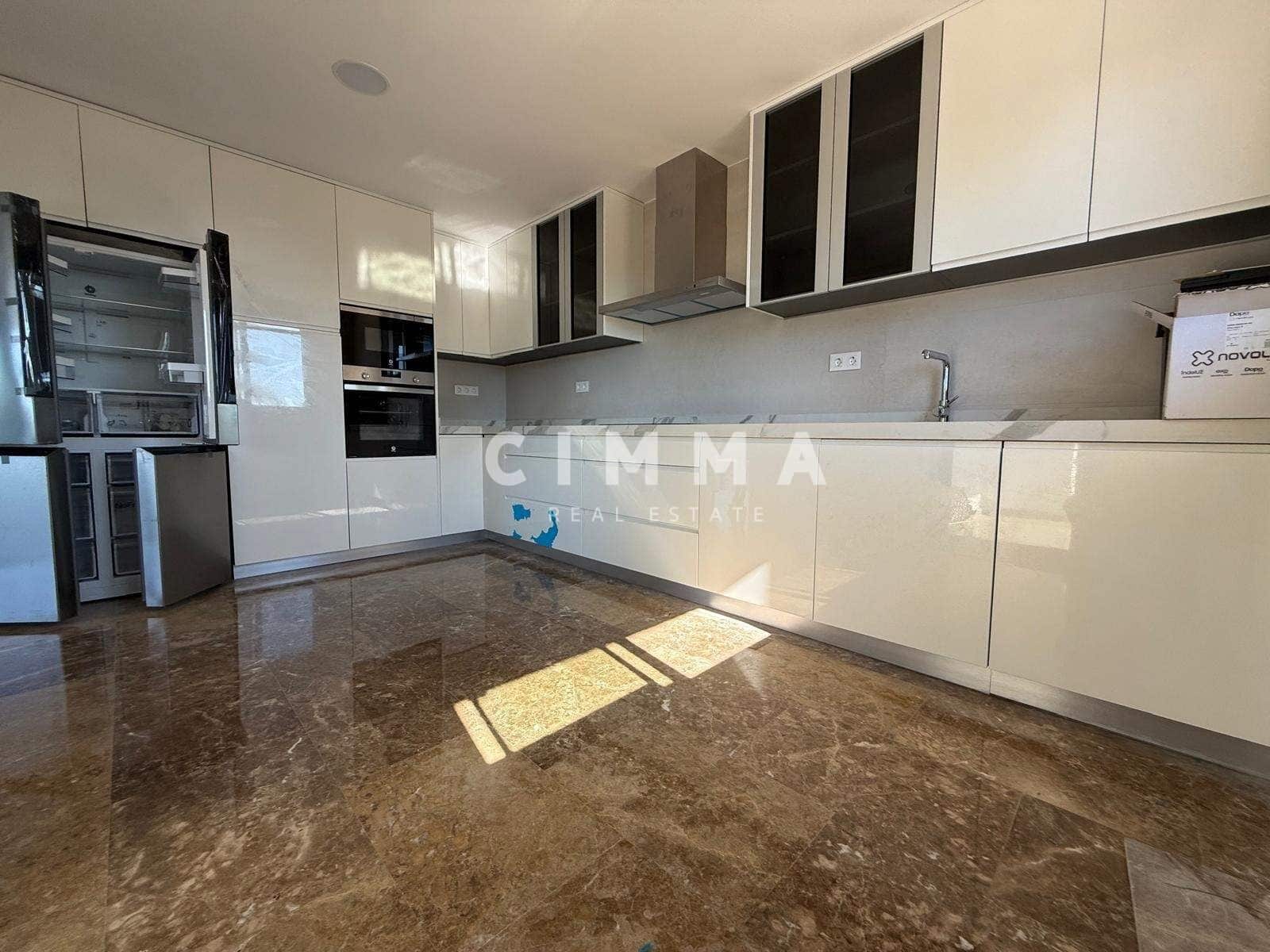 Chalet de 4 habitaciones en La Nucia en venta con garaje - 950.000 € (Ref: 9335190)