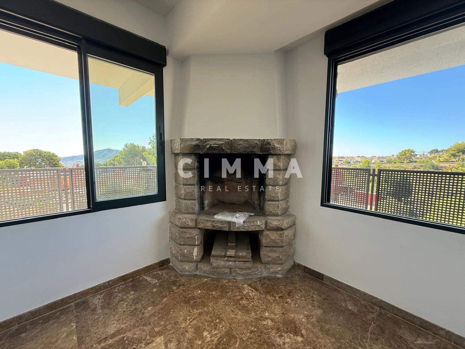 Chalet de 4 habitaciones en La Nucia en venta con garaje - 950.000 € (Ref: 9335190)