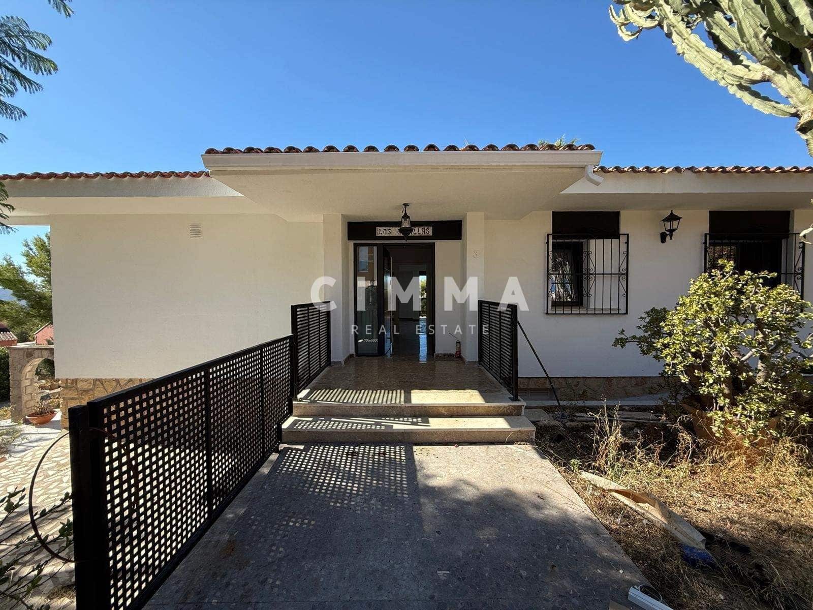 Chalet de 4 habitaciones en La Nucia en venta con garaje - 950.000 € (Ref: 9335190)