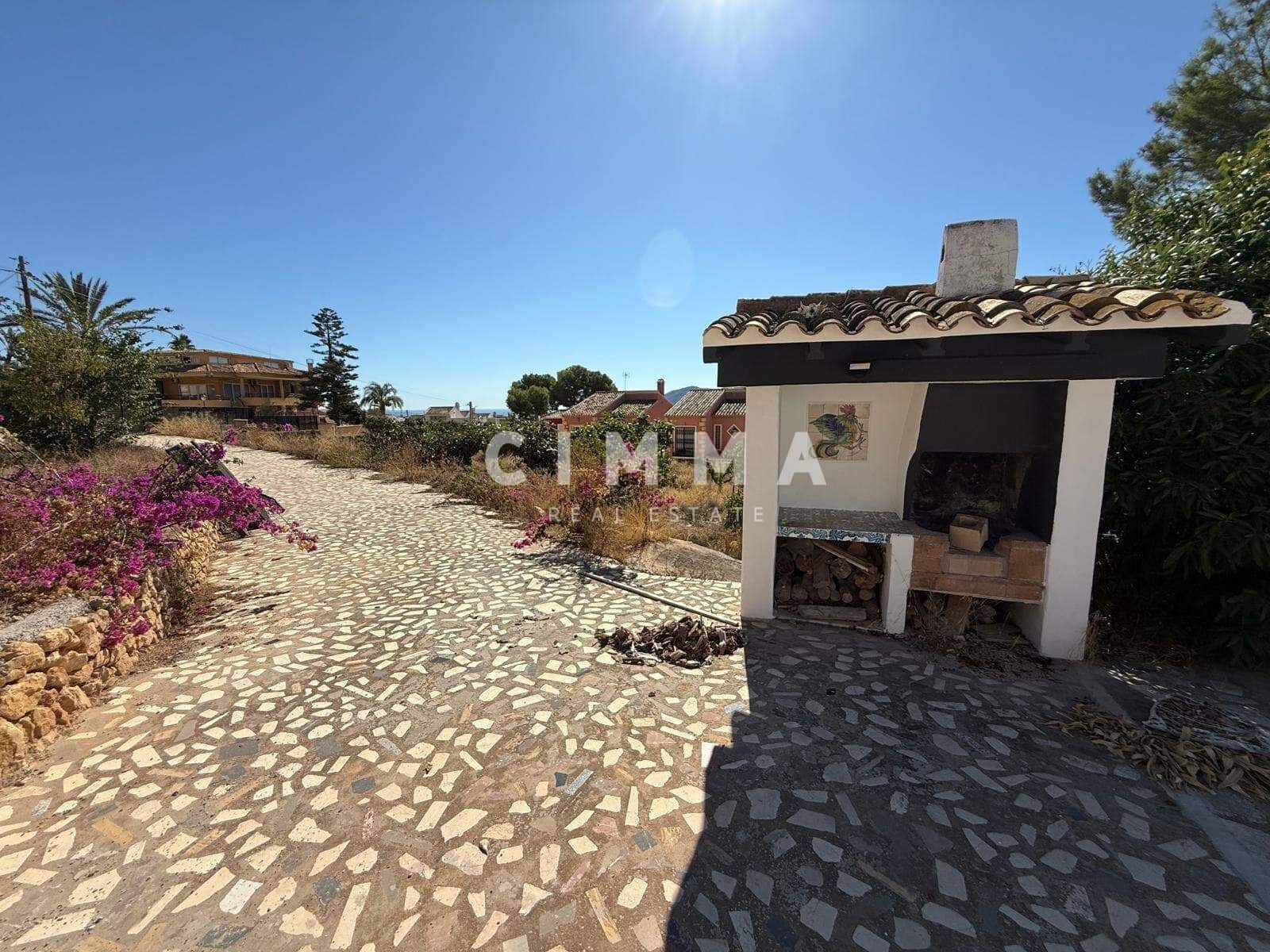 Chalet de 4 habitaciones en La Nucia en venta con garaje - 950.000 € (Ref: 9335190)