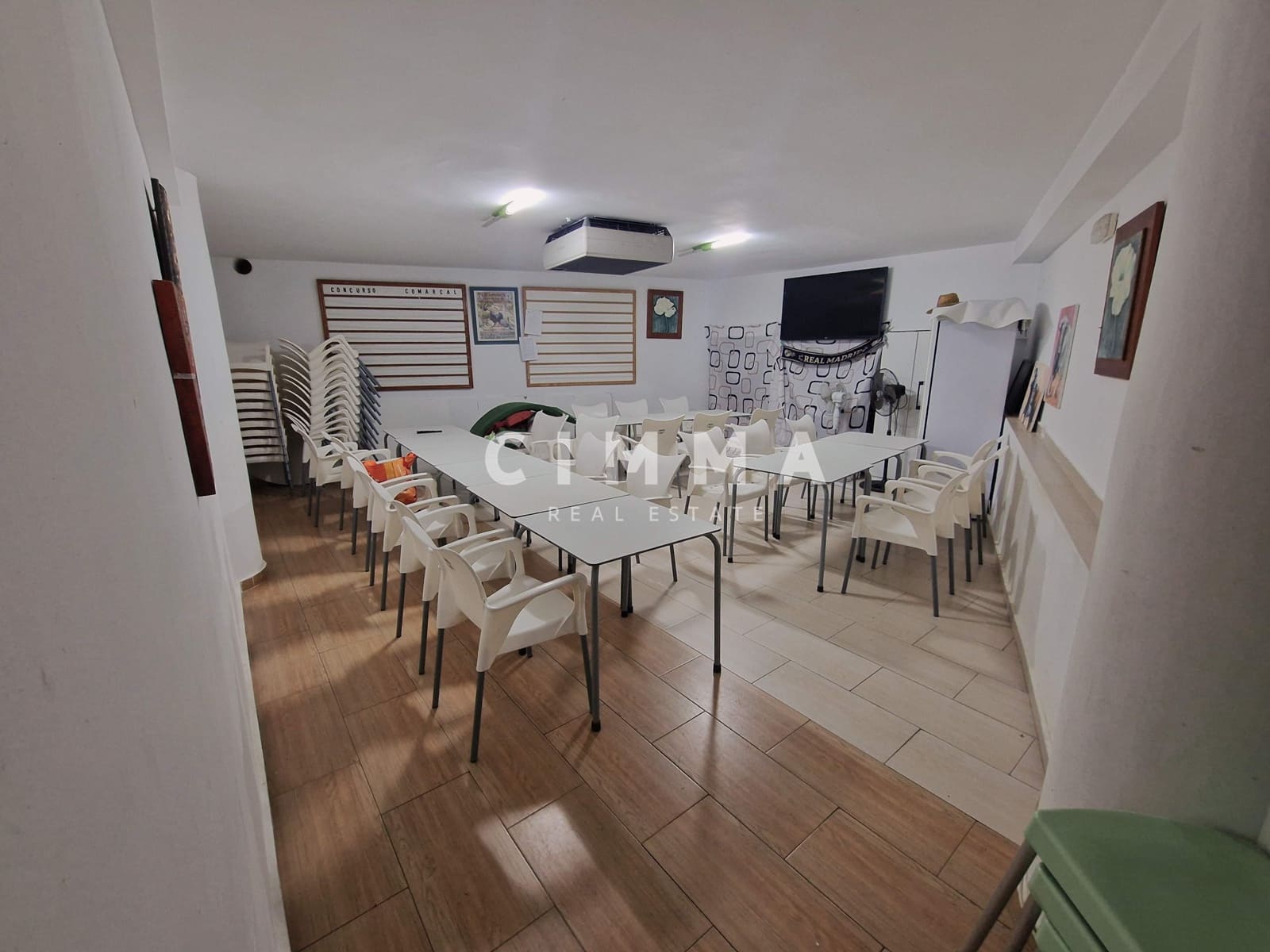 Commercieel te koop in Callosa d'En Sarria - € 175.000 (Ref: 9341377)