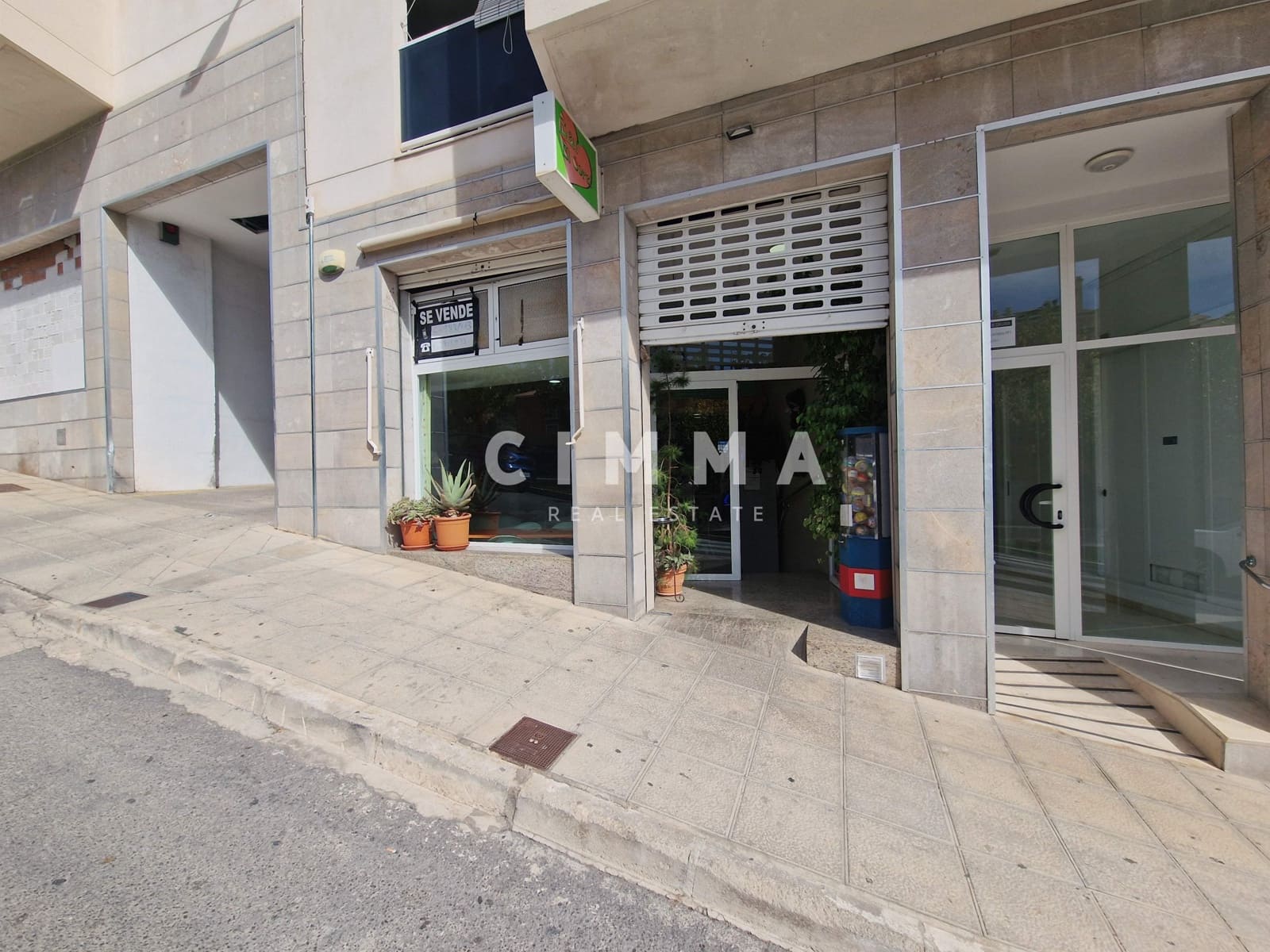 Commercieel te koop in Callosa d'En Sarria - € 175.000 (Ref: 9341377)