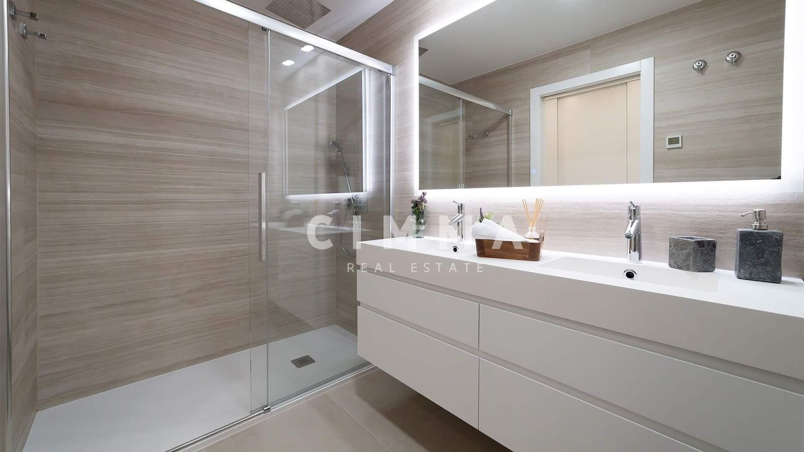 2 sypialnia Apartament na sprzedaż w Benidorm - 610 000 € (Ref: 9341378)