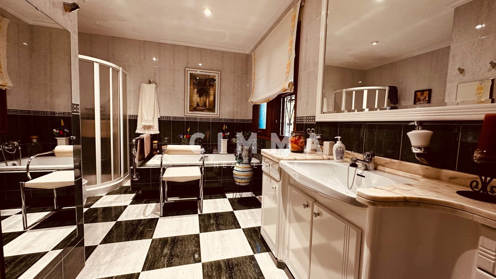 6 bedroom Villa for sale in La Nucia with pool garage - € 550,000 (Ref: 9344957)