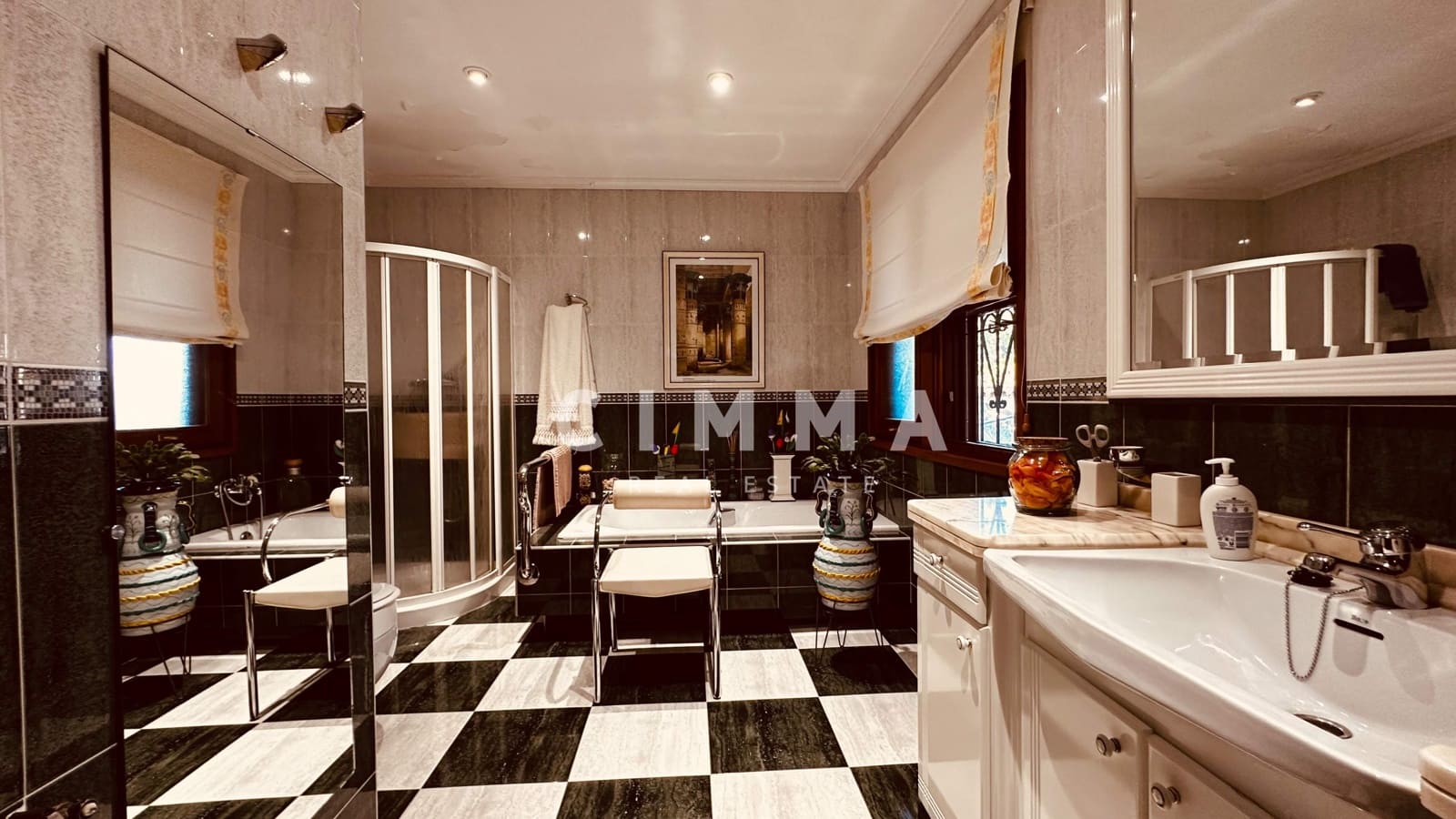6 bedroom Villa for sale in La Nucia with pool garage - € 550,000 (Ref: 9344957)