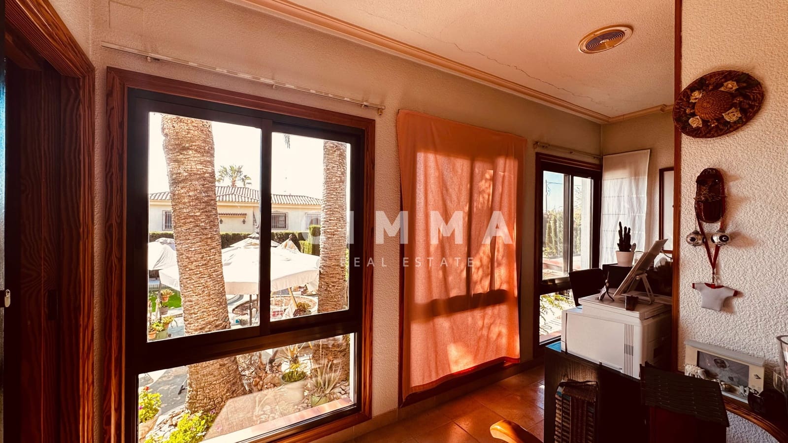 6 bedroom Villa for sale in La Nucia with pool garage - € 550,000 (Ref: 9344957)