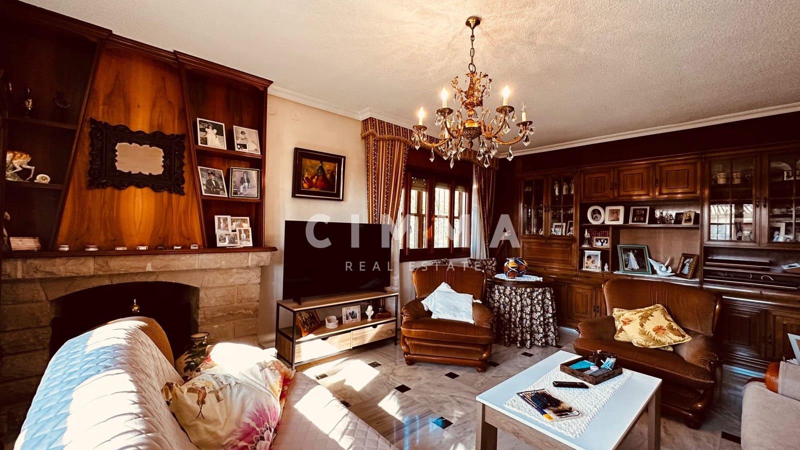 6 bedroom Villa for sale in La Nucia with pool garage - € 550,000 (Ref: 9344957)