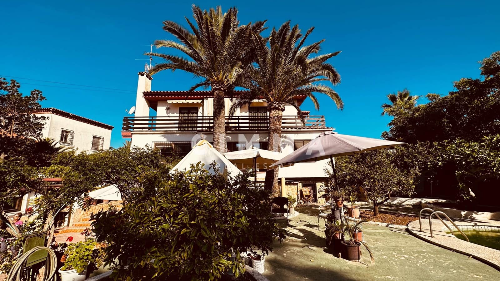 6 bedroom Villa for sale in La Nucia with pool garage - € 550,000 (Ref: 9344957)