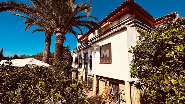 6 soveværelse Villa til salg i La Nucia med swimmingpool garage - € 550.000 (Ref: 9344957)