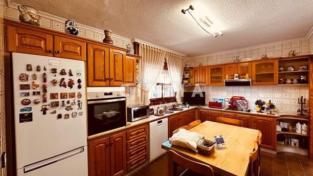 6 soveværelse Villa til salg i La Nucia med swimmingpool garage - € 550.000 (Ref: 9344957)