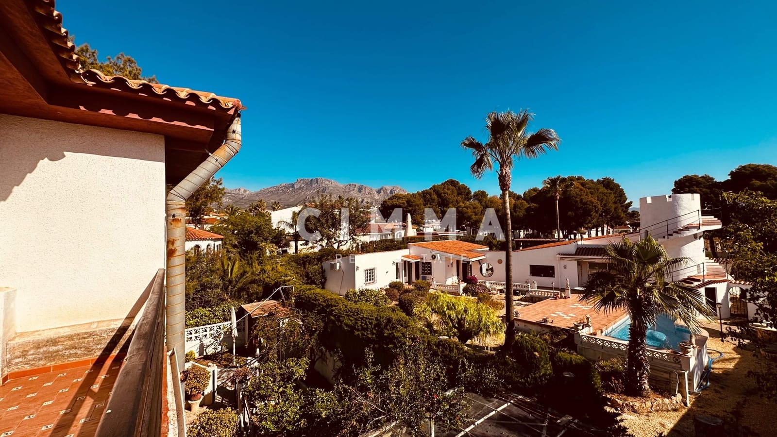 6 bedroom Villa for sale in La Nucia with pool garage - € 550,000 (Ref: 9344957)