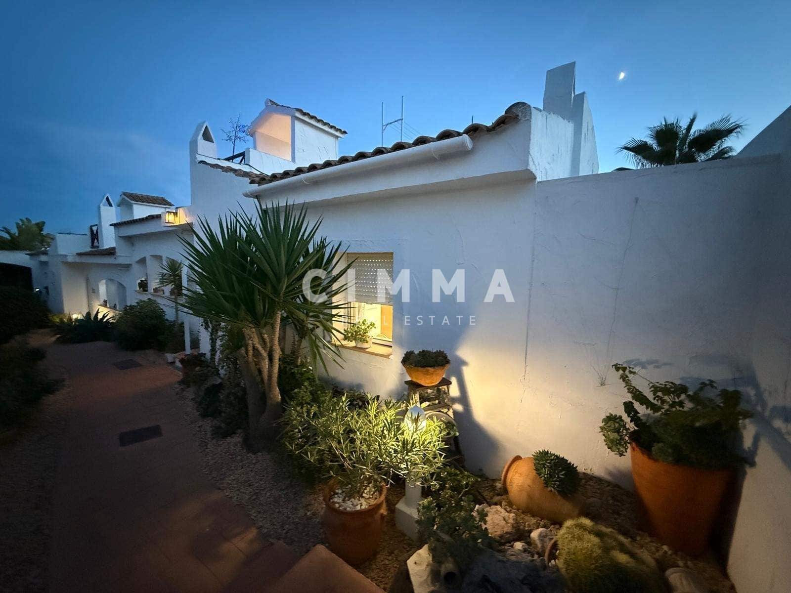 3 soveværelse Rækkehus til salg i La Nucia med garage - € 325.000 (Ref: 9344958)