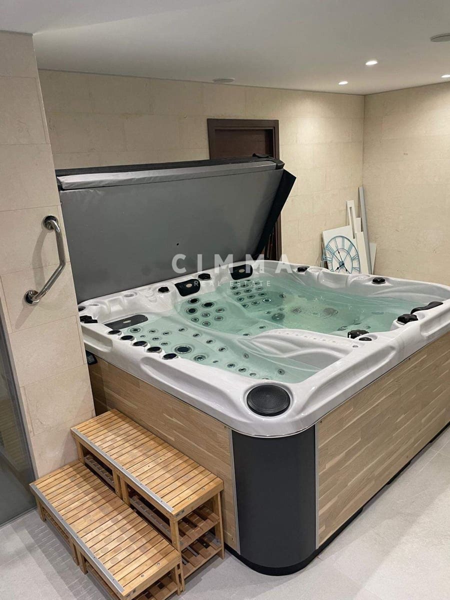 5 bedroom Villa for sale in Altea - € 2,480,000 (Ref: 9353765)