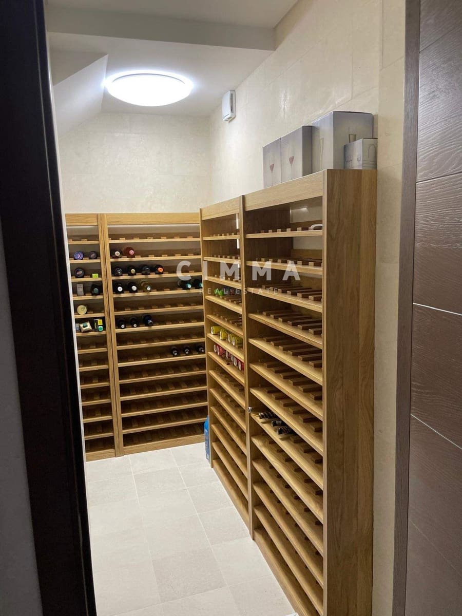 5 bedroom Villa for sale in Altea - € 2,480,000 (Ref: 9353765)