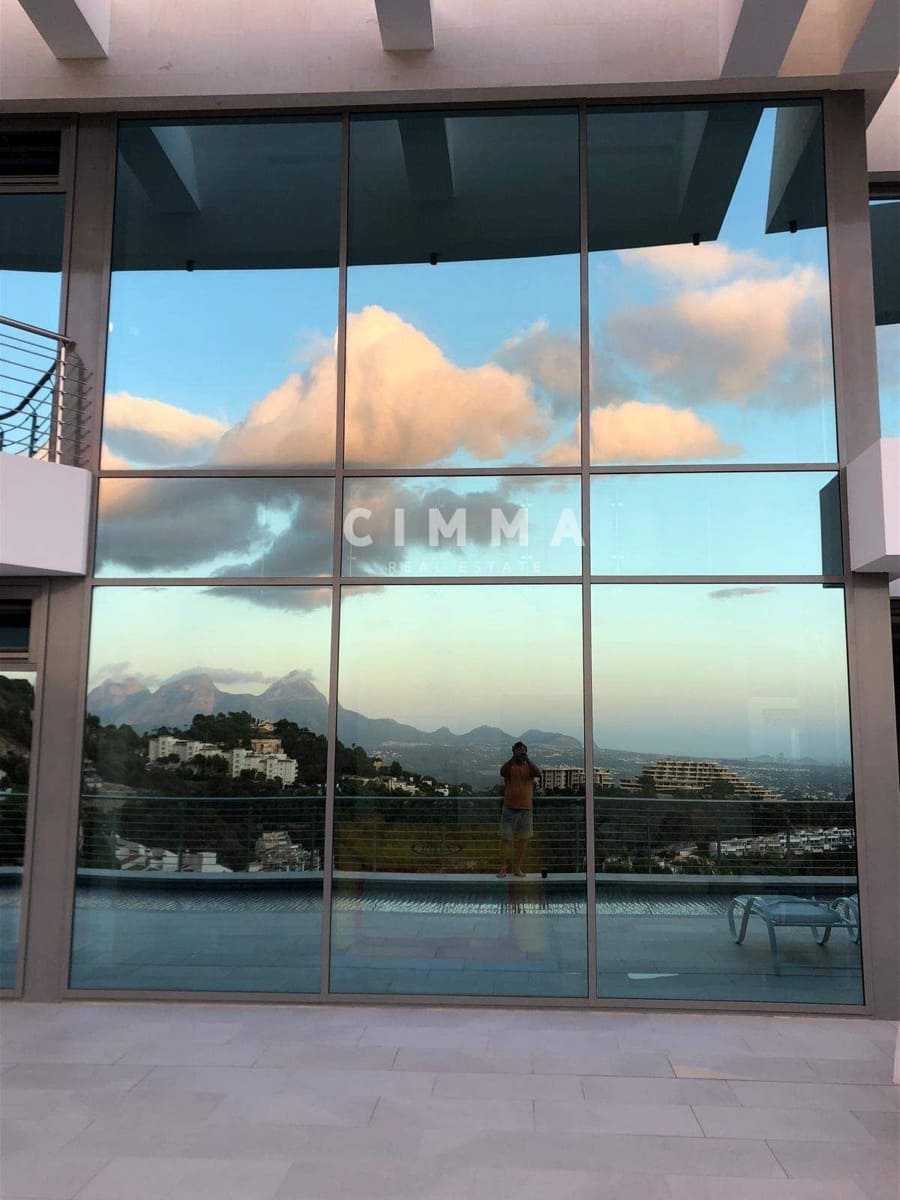 5 bedroom Villa for sale in Altea - € 2,480,000 (Ref: 9353765)